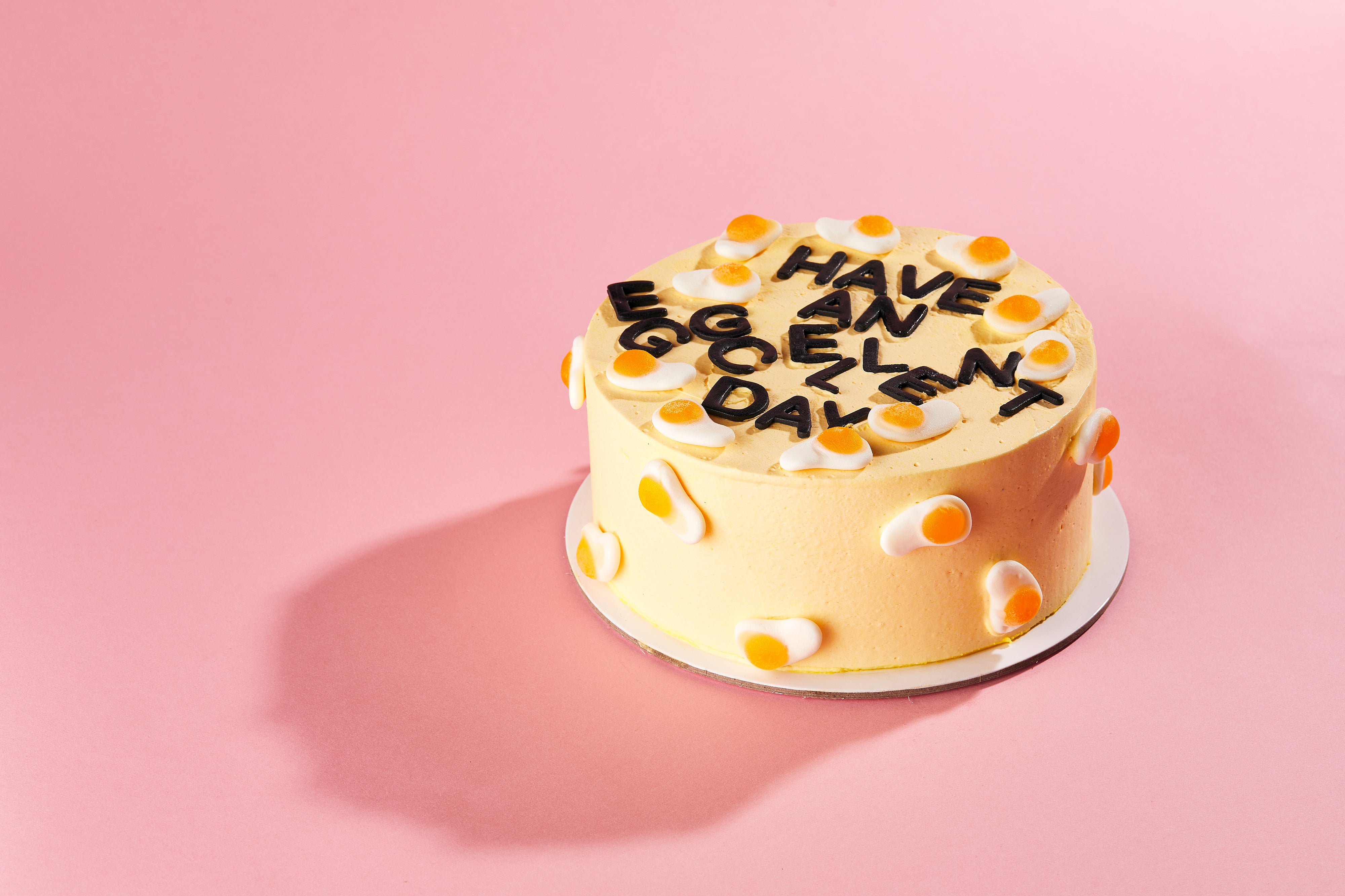 MissTrixieCakeShoot_GRIFFINSIMM_CakeFinals86.jpg